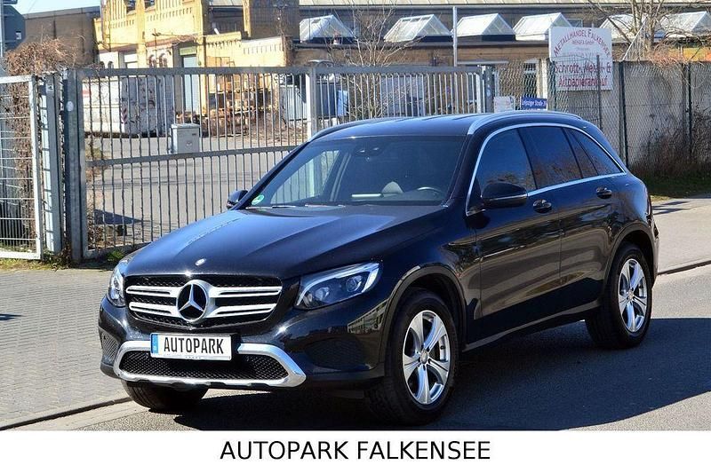 Gebraucht Mercedes GLC250 Exclusive 204 PS (150 kW) 2015 Obsidianschwarz SUV
