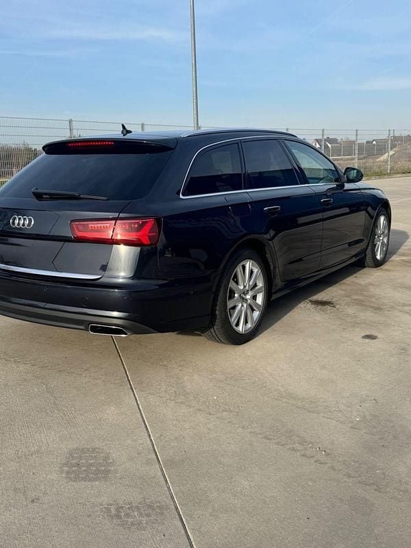 Gebraucht Audi A6 Ambiente 190 PS (139 kW) 2015 Andere farben Kombi