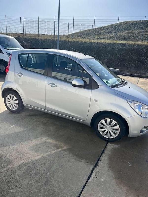 Gebraucht Opel Agila Edition 86 PS (63 kW) 2009 Silber Kleinwagen