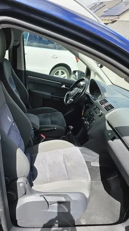 Gebraucht VW Touran Highline 140 PS (102 kW) 2011 Blau Van / Kleinbus