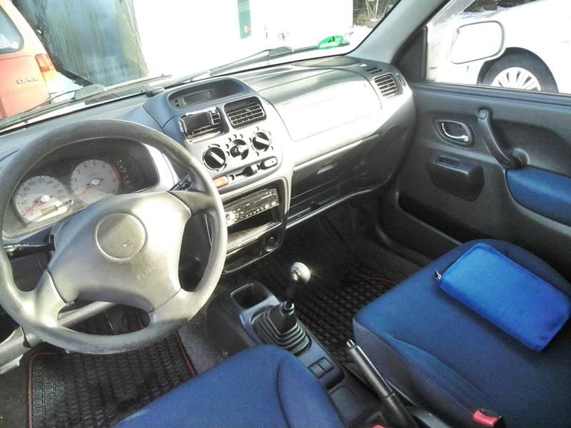 Gebraucht Suzuki Ignis 85 PS (62 kW) 2003 Silber Kleinwagen
