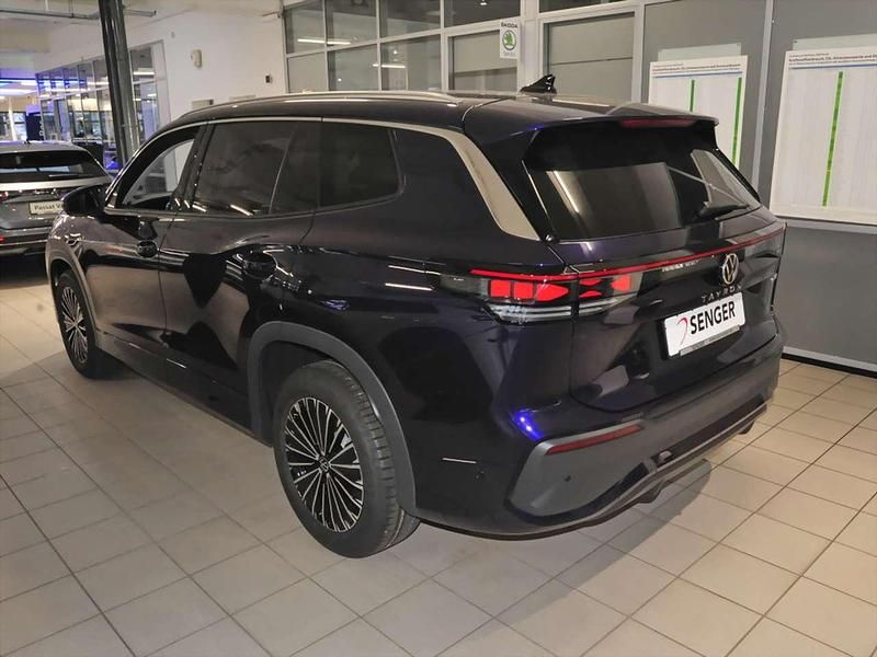 Neu VW Tayron Life 150 PS (110 kW) 2025 Ultra violett SUV