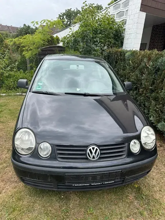 Gebraucht VW Polo Basis 64 PS (47 kW) 2003 Schwarz Kleinwagen