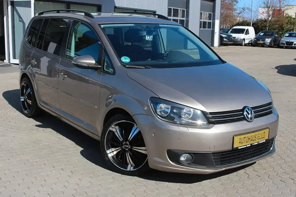 Gebraucht VW Touran Comfortline 105 PS (77 kW) 2012 Beige Van / Kleinbus