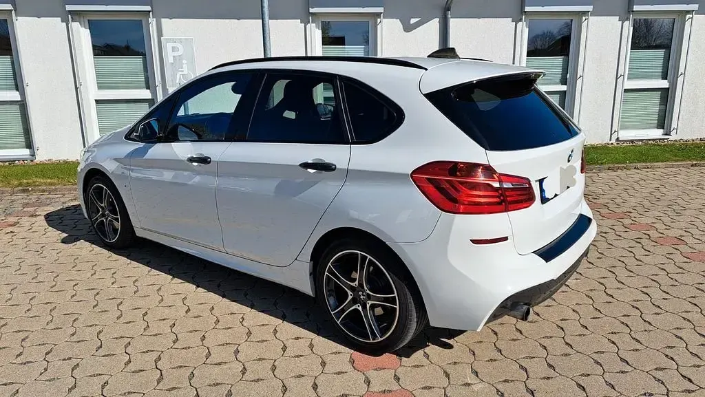 Gebraucht BMW 220 Active Tourer M Sport 192 PS (141 kW) 2016 Weiß Van / Kleinbus