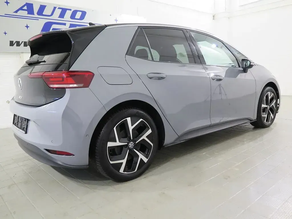Gebraucht VW ID.3 Pro 150 kW (204 PS) 2024 Mondsteingrau Kleinwagen