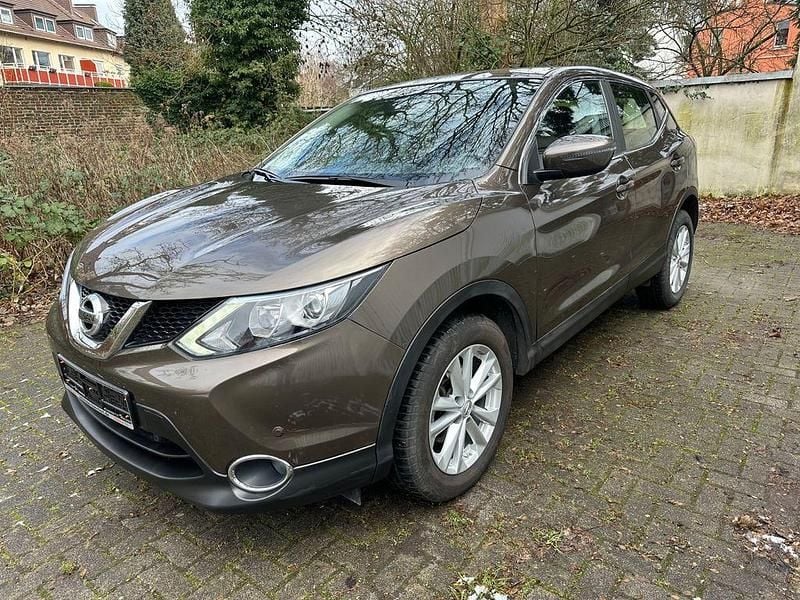 Braun Gebraucht 2016 Nissan Qashqai Acenta SUV | 12.490 € (Superpreis) - Bild 1/4