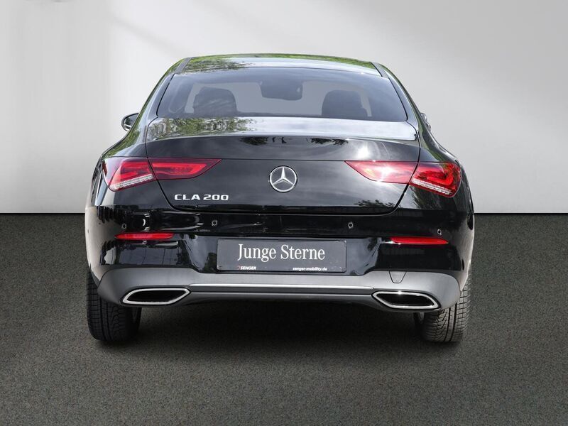 Gebraucht Mercedes CLA200 Progressive 163 PS (119 kW) 2022 Andere farbe Coupé