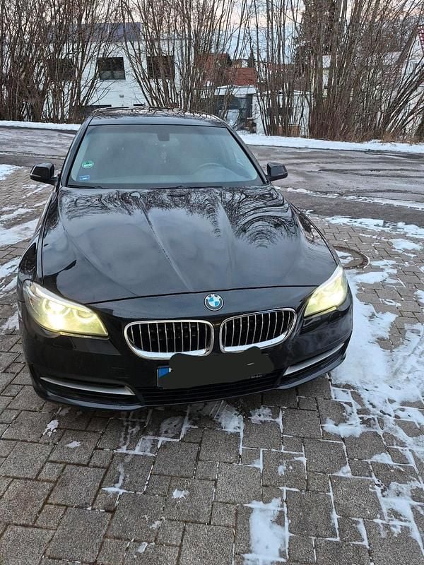 Schwarz Gebraucht 2015 BMW 520 Kombi | 8.950 € (Guter Preis) - Bild 1/4