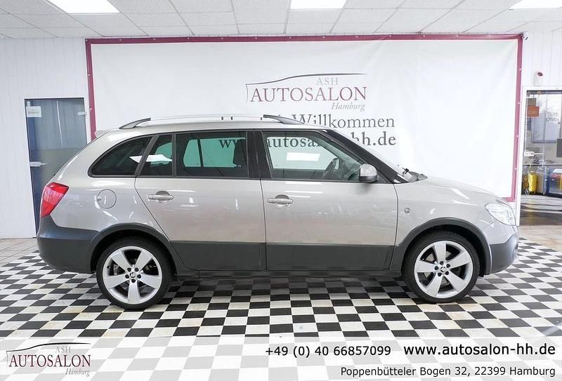 Gebraucht Skoda Fabia 105 PS (77 kW) 2014 Cappuccinobeige Kombi