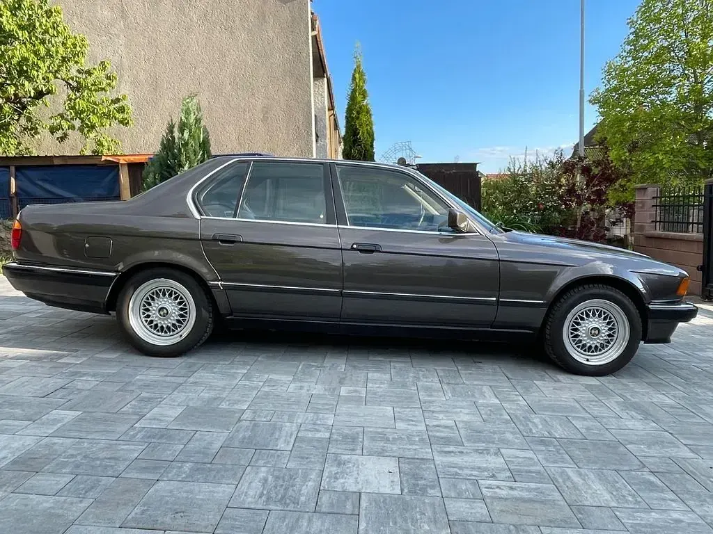 Gebraucht BMW 735 211 PS (155 kW) 1986 Braun Limousine