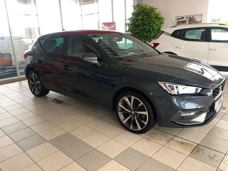 Gebraucht Seat Leon FR 150 PS (110 kW) 2021 "magnetic tech" Limousine