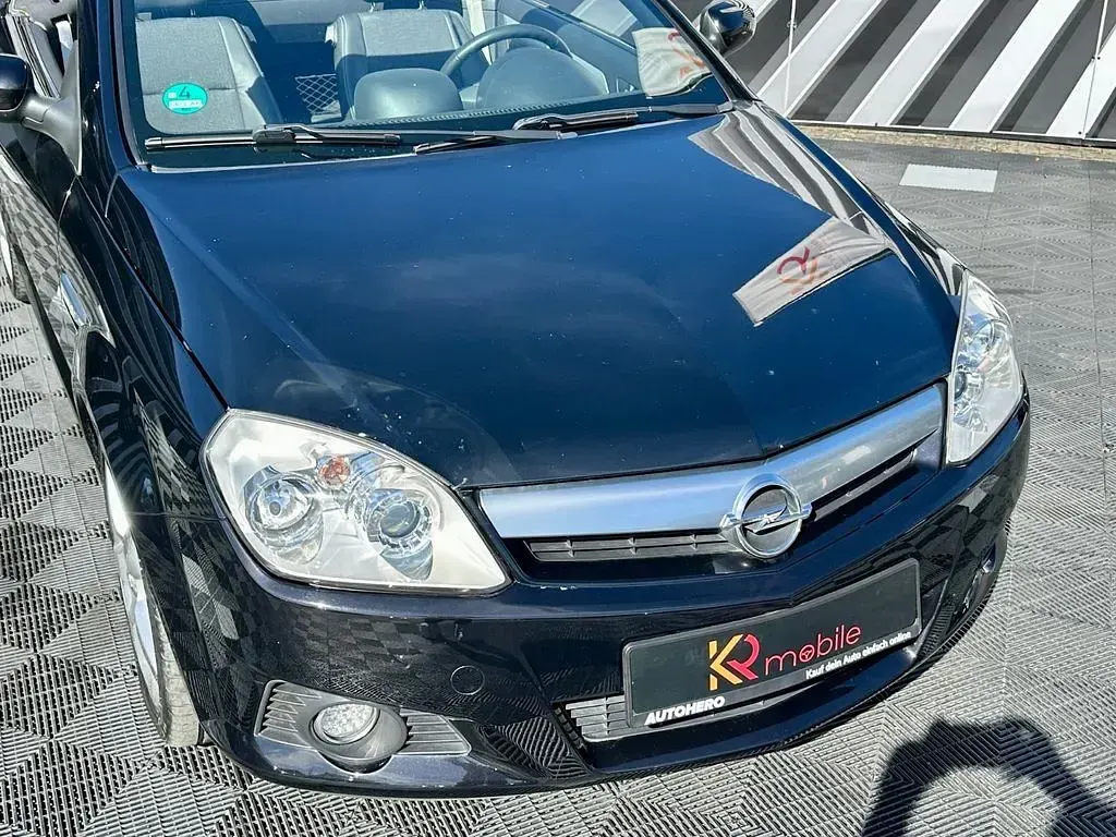 Gebraucht Opel Tigra Sport 125 PS (91 kW) 2006 Schwarz Cabrio