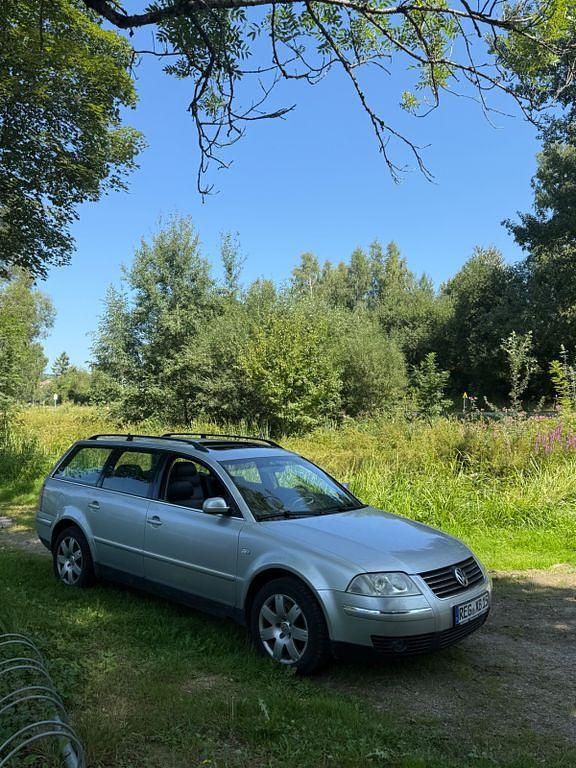 Gebraucht VW Passat Highline 194 PS (142 kW) 2002 Silber Limousine