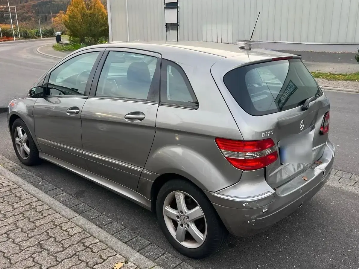 Gebraucht Mercedes B170 116 PS (85 kW) 2007 Braun Van / Kleinbus