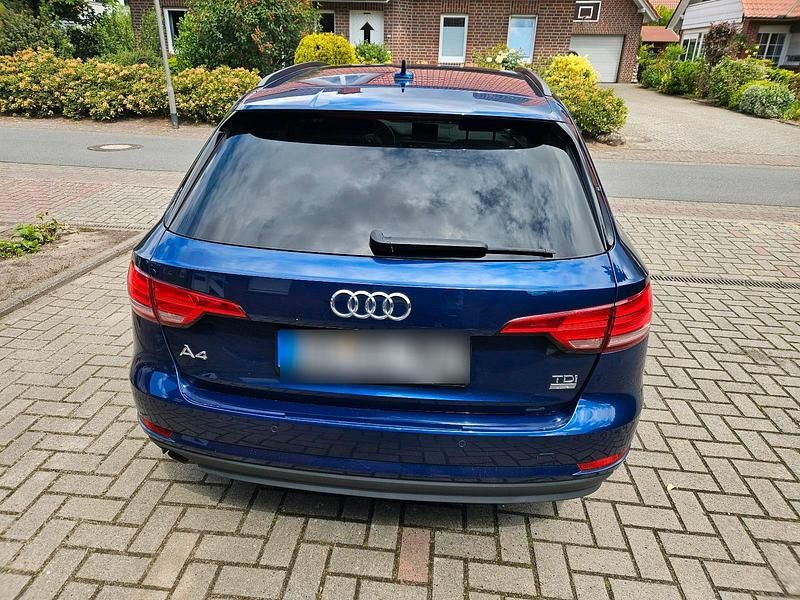 Gebraucht Audi A4 150 PS (110 kW) 2017 Blau Kombi