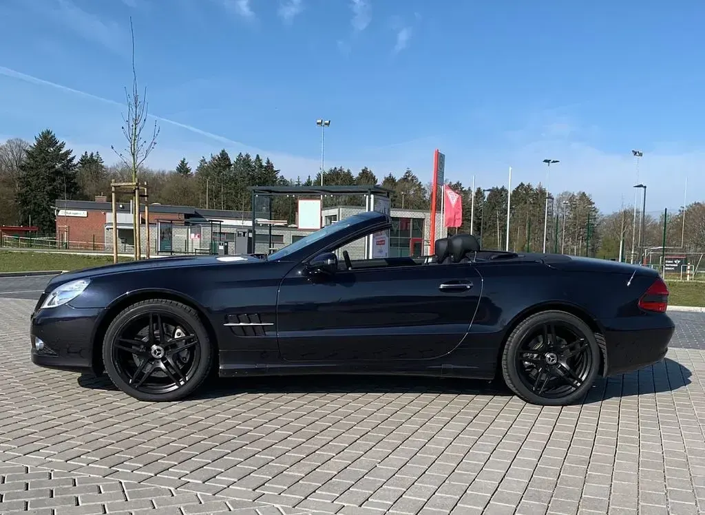 Gebraucht Mercedes SL500 387 PS (284 kW) 2009 Schwarz Cabrio