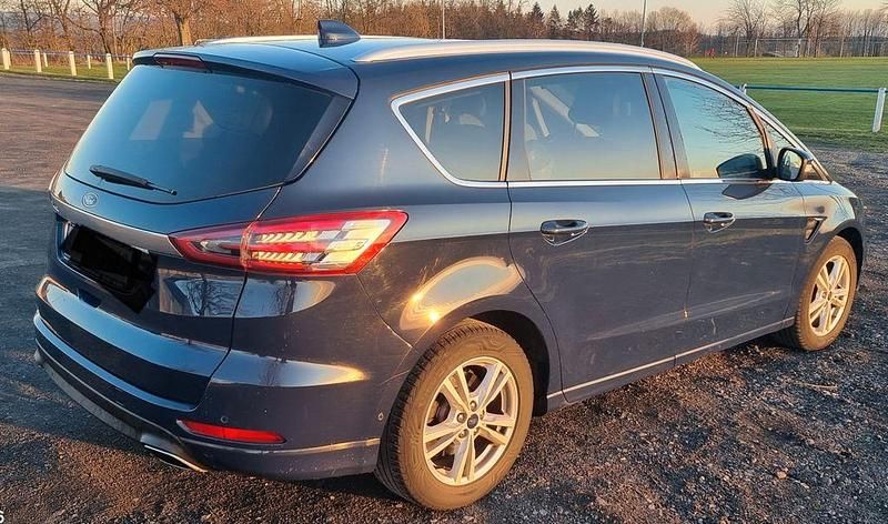 Gebraucht Ford S-MAX Titanium 190 PS (139 kW) 2020 Blau Van / Kleinbus