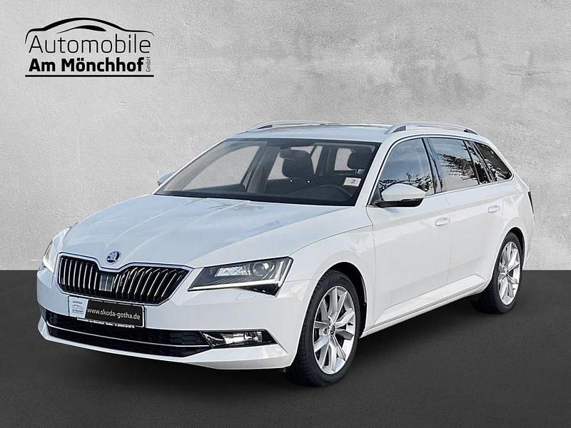 Weiß Gebraucht 2019 Skoda Superb Style Kombi | 43.190 € - Bild 1/4