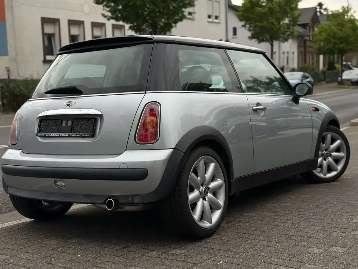 Używany Mini Cooper 116 KM (85 kW) 2003 Srebrny Hatchback