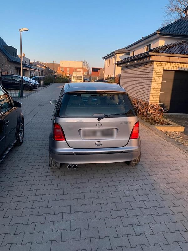 Gebraucht Mercedes A160 105 PS (77 kW) 2001 Silber Kleinwagen