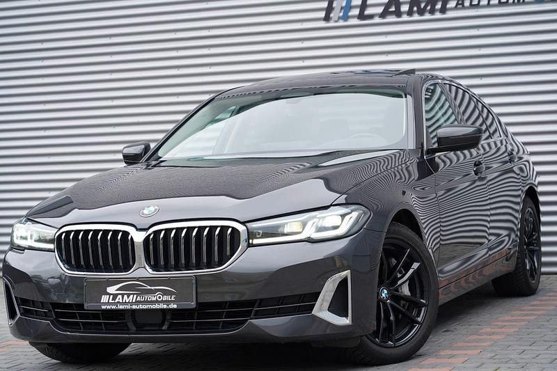 Sophistograu Gebraucht 2023 BMW 530 Luxury Line Limousine | 38.999 € (Guter Preis) - Bild 1/4