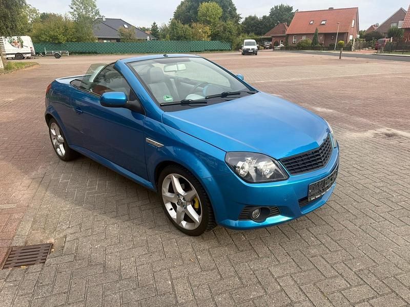 Blau Gebraucht 2005 Opel Tigra Cabrio | 2.399 € (Fairer Preis) - Bild 1/4