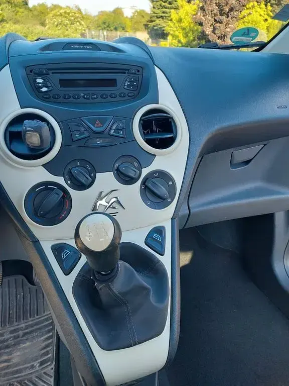 Gebraucht Ford Ka Trend 69 PS (50 kW) 2014 Weiß Kleinwagen