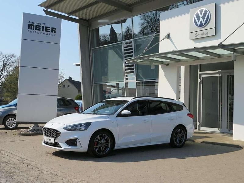 Gebraucht Ford Focus ST-Line 150 PS (110 kW) 2020 Frostweiß Kombi