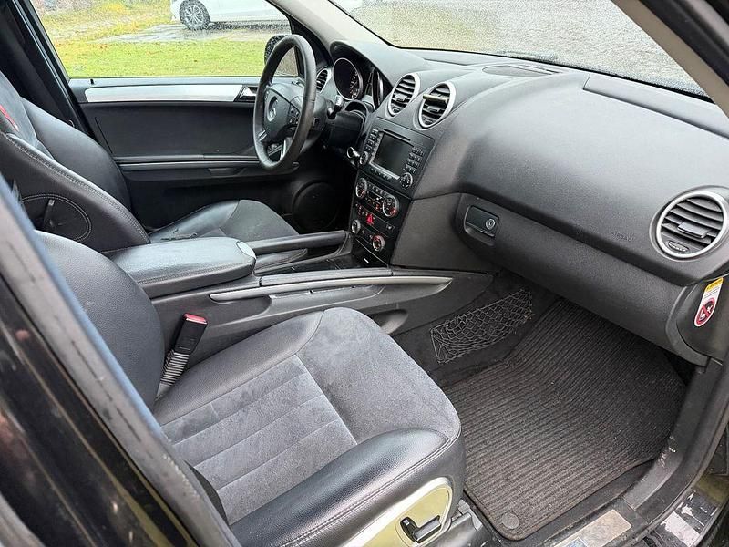 Gebraucht Mercedes ML320 224 PS (164 kW) 2007 Schwarz SUV