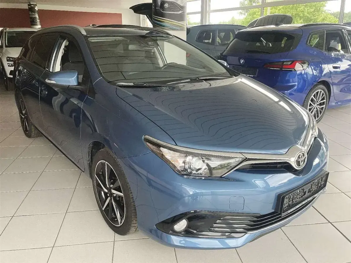 Gebraucht Toyota Auris Edition-S 116 PS (85 kW) 2017 Blau Kombi