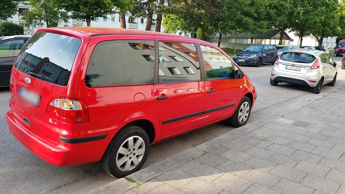 Gebraucht Ford Galaxy 140 PS (102 kW) 2005 Rot Van / Kleinbus