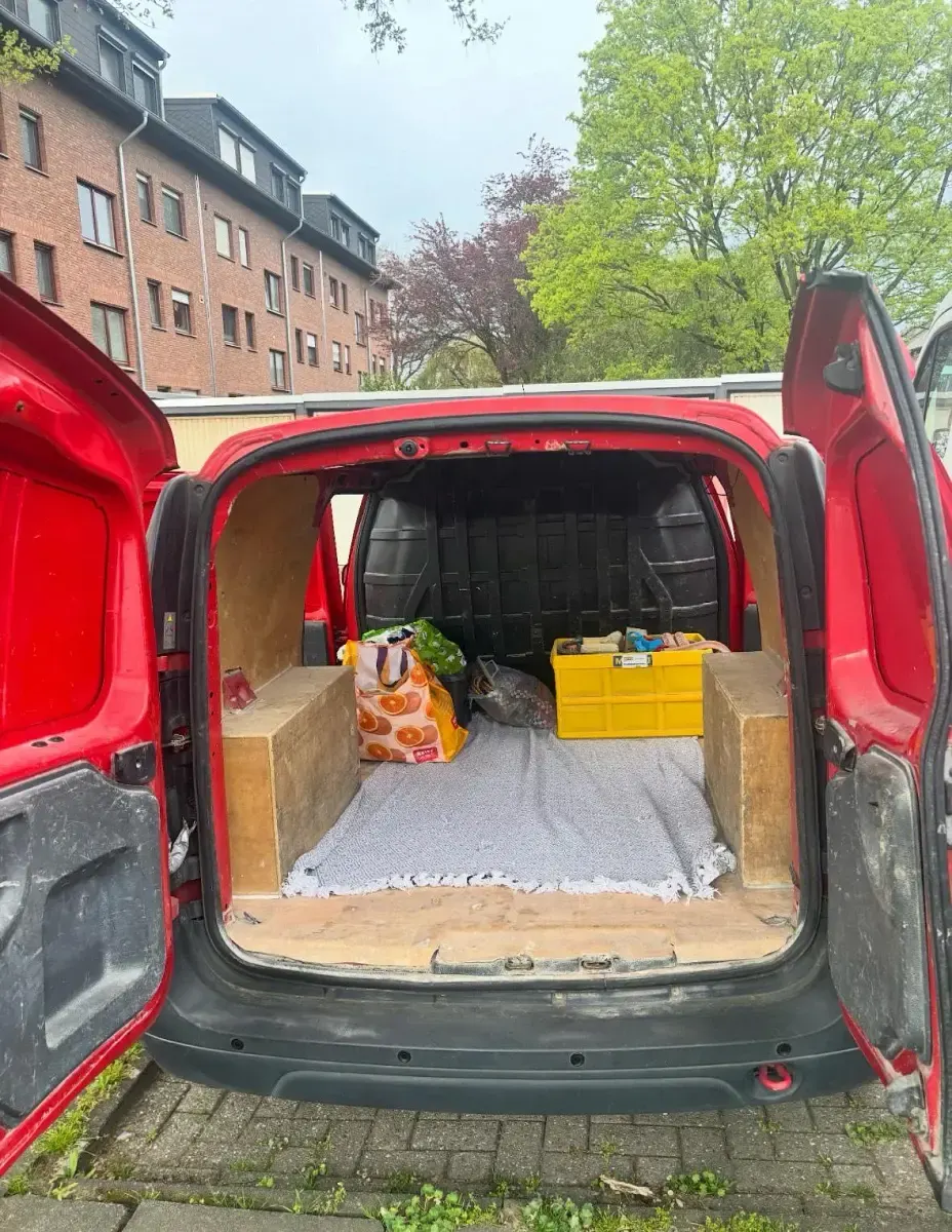 Używany Dacia Logan 75 KM (55 kW) 2009 Czerwony Van