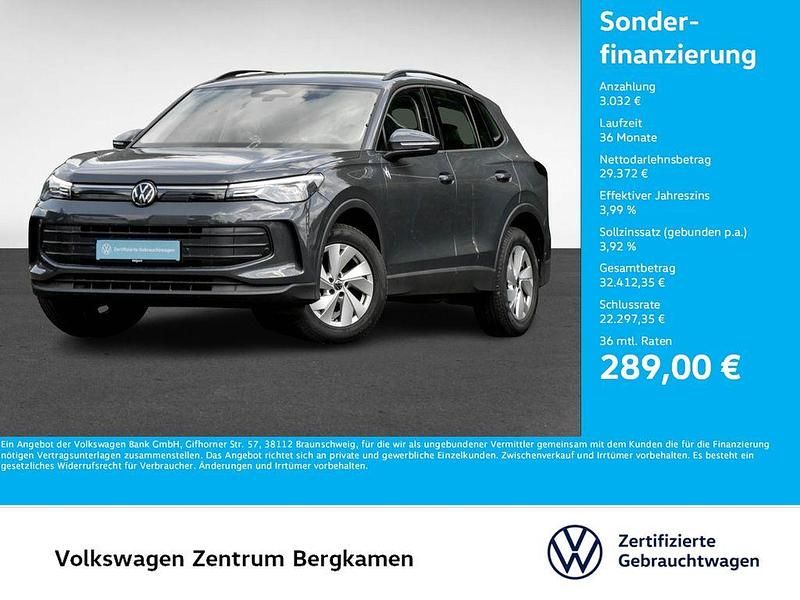 Delfingrau metallic Gebraucht 2024 VW Tiguan Basis SUV | 32.627 € (Superpreis) - Bild 1/4