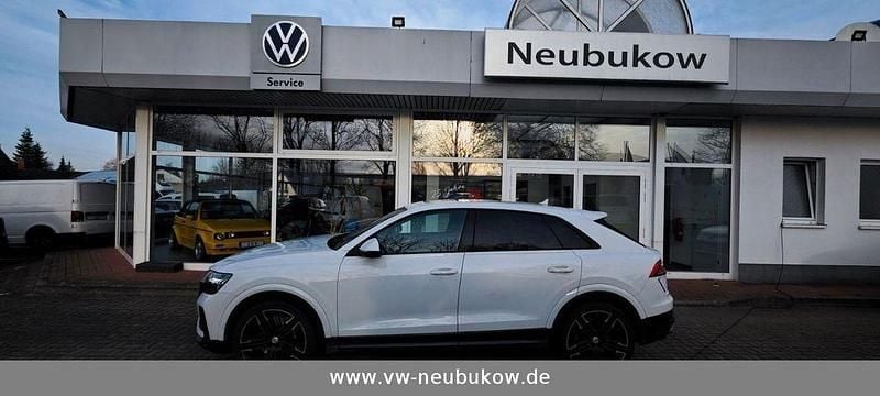 Weiß Gebraucht 2023 Audi RS Q8 Sport SUV | 92.880 € (Fairer Preis) - Bild 1/4