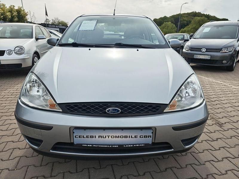 Używany Ford Focus 131 KM (96 kW) 2002 Szary Sedan/Limuzyna