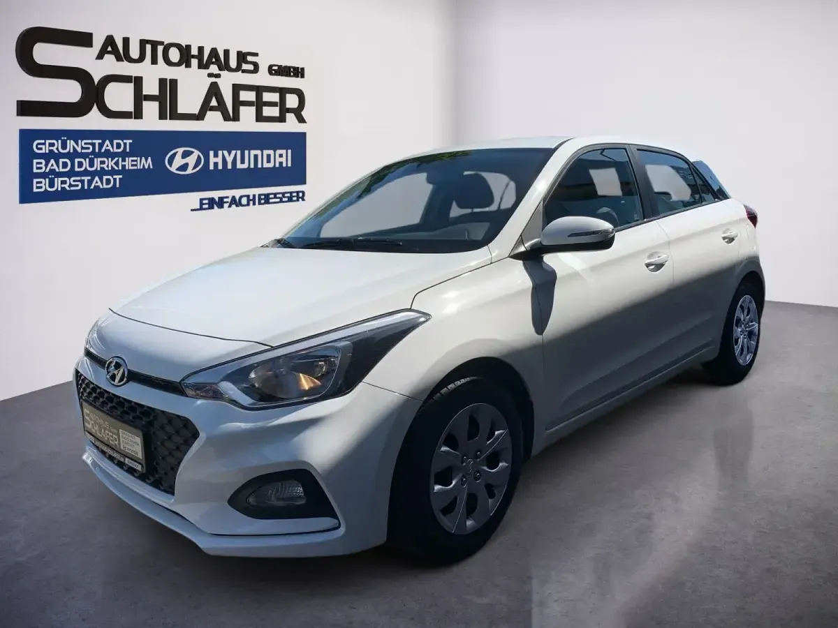 Gebraucht Hyundai i20 Select 75 PS (55 kW) 2019 Kleinwagen