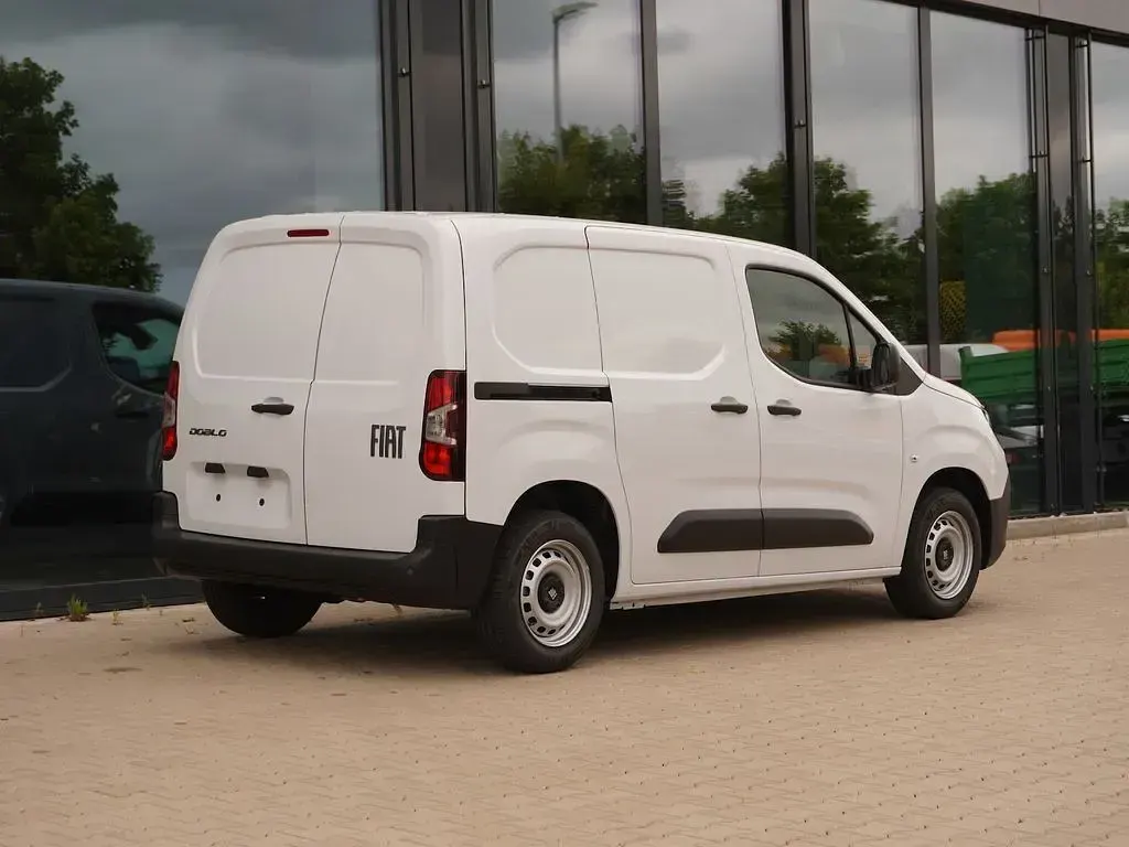 Neu Fiat Doblò Easy 110 PS (80 kW) 2026 Weiß Van / Kleinbus