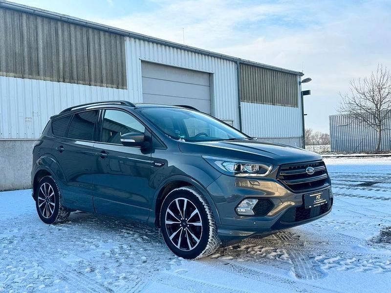 Gebraucht Ford Kuga ST-Line 150 PS (110 kW) 2017 Grau SUV