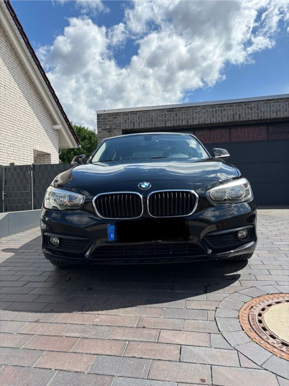Schwarz Gebraucht 2018 BMW 118 Kleinwagen | 11.500 € (Fairer Preis) - Bild 1/4