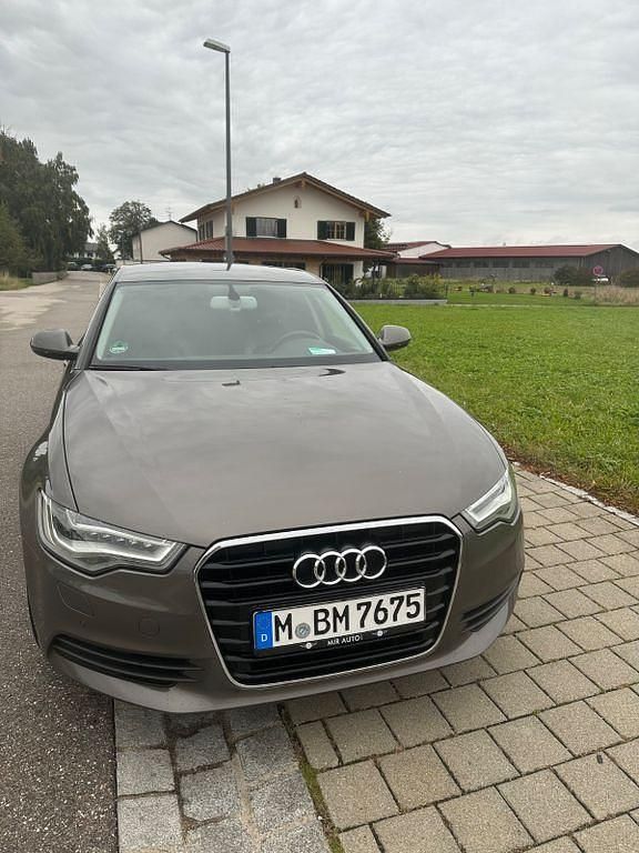 Grau Gebraucht 2012 Audi A6 Sport Limousine | 7.500 € (Superpreis) - Bild 1/4