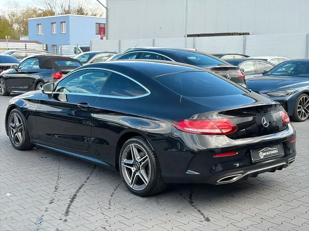 Gebraucht Mercedes C200 AMG 184 PS (135 kW) 2019 Schwarz Coupé