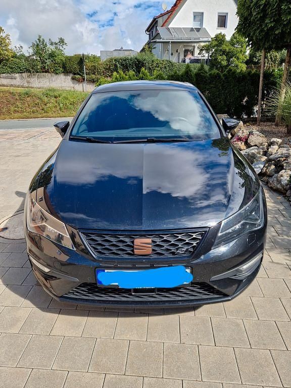 Schwarz Gebraucht 2018 Cupra Leon Limousine | 22.500 € (Fairer Preis) - Bild 1/4