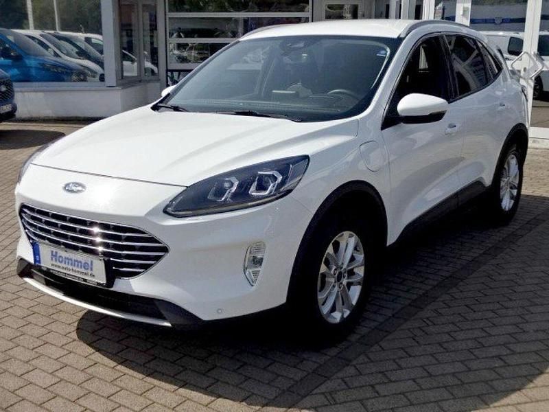 Gebraucht Ford Kuga Titanium 152 PS (111 kW) 2022 Frostweiß SUV