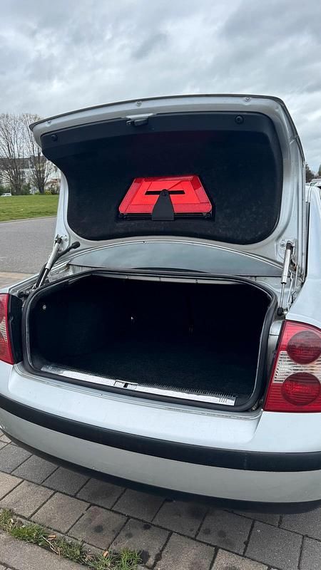 Gebraucht VW Passat 102 PS (75 kW) 2002 Silber Limousine