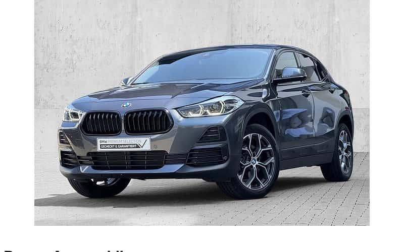 Grau Gebraucht 2021 BMW X2 Shadowline SUV | 22.790 € (Superpreis) - Bild 1/4