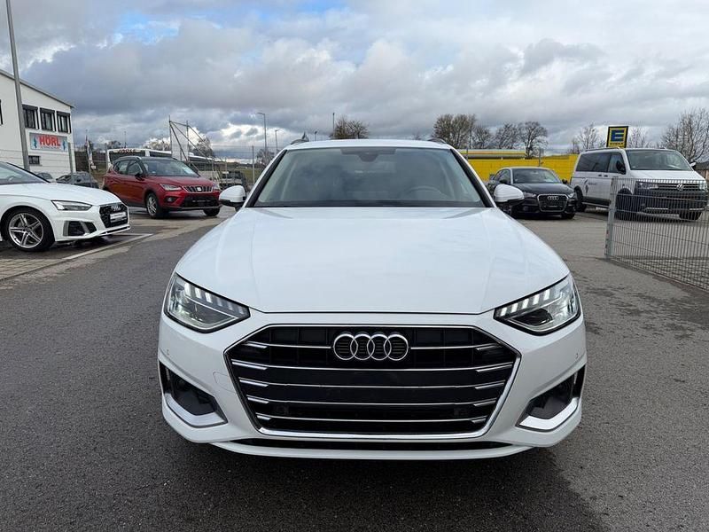 Gebraucht Audi A4 Advanced 204 PS (150 kW) 2023 Weiß Kombi
