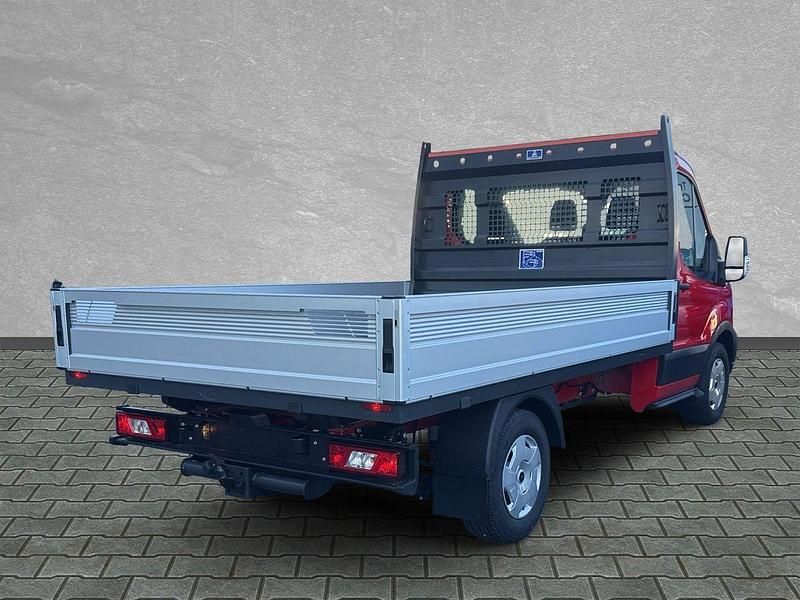 Neu Ford Transit Trend 131 PS (96 kW) 2025 Race red
