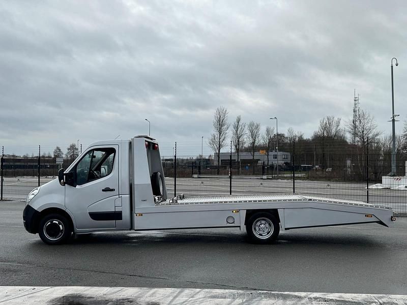 Gebraucht Opel Movano 163 PS (119 kW) 2017 Grau Van / Kleinbus