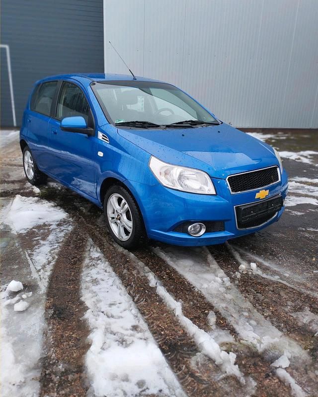 Gebraucht Chevrolet Aveo 85 PS (62 kW) 2009 Blau Kleinwagen